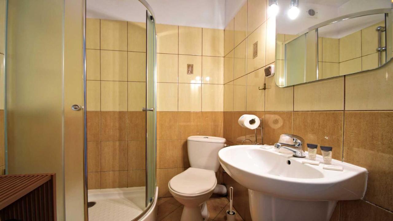 Ow Alfa Hotel Rewal Eksteriør billede